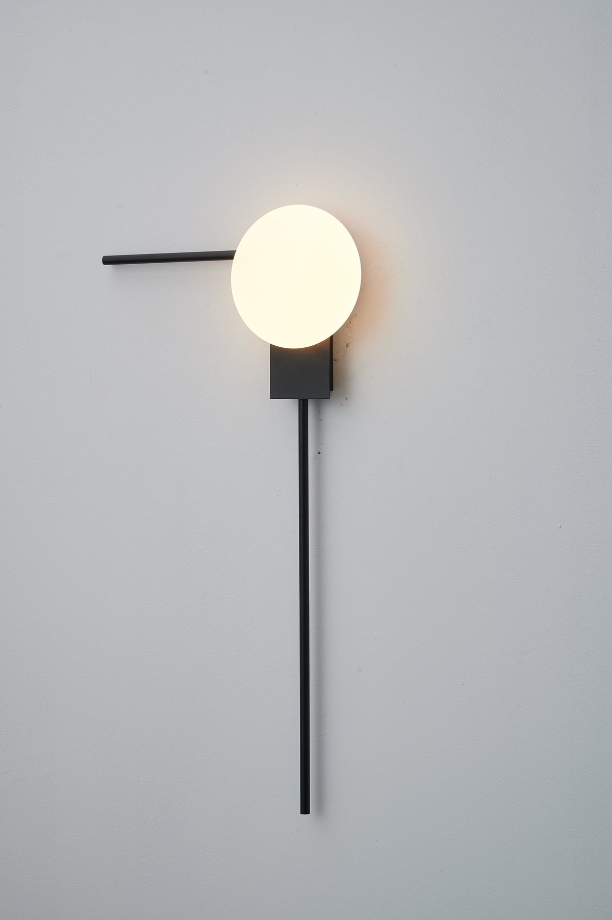 Tryshael | Linear Wall Light - Detail View #2 | HomeCartel