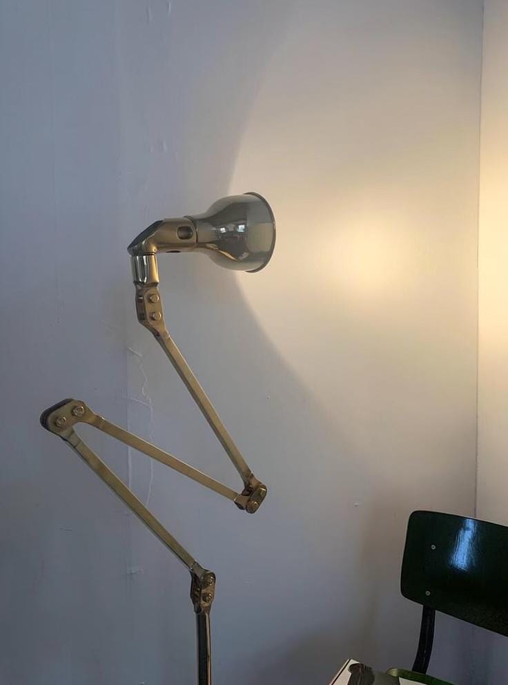 Norenzo | Floor Lamp Swing Arm - Detail View #4 | HomeCartel