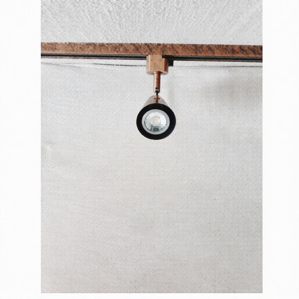 Morvenilys | Track Light - Detail View #4 | HomeCartel