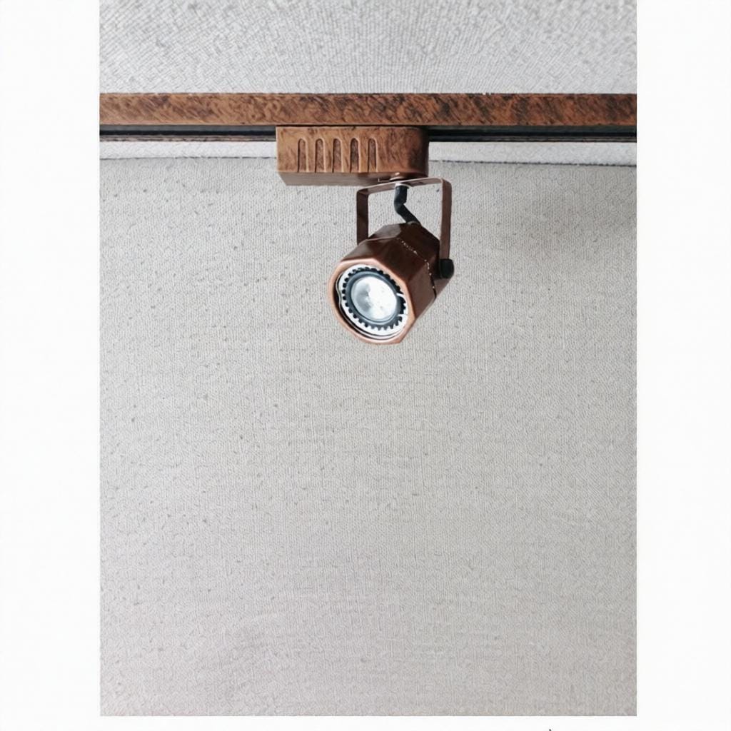Faenorin | Track Light - Detail View #2 | HomeCartel