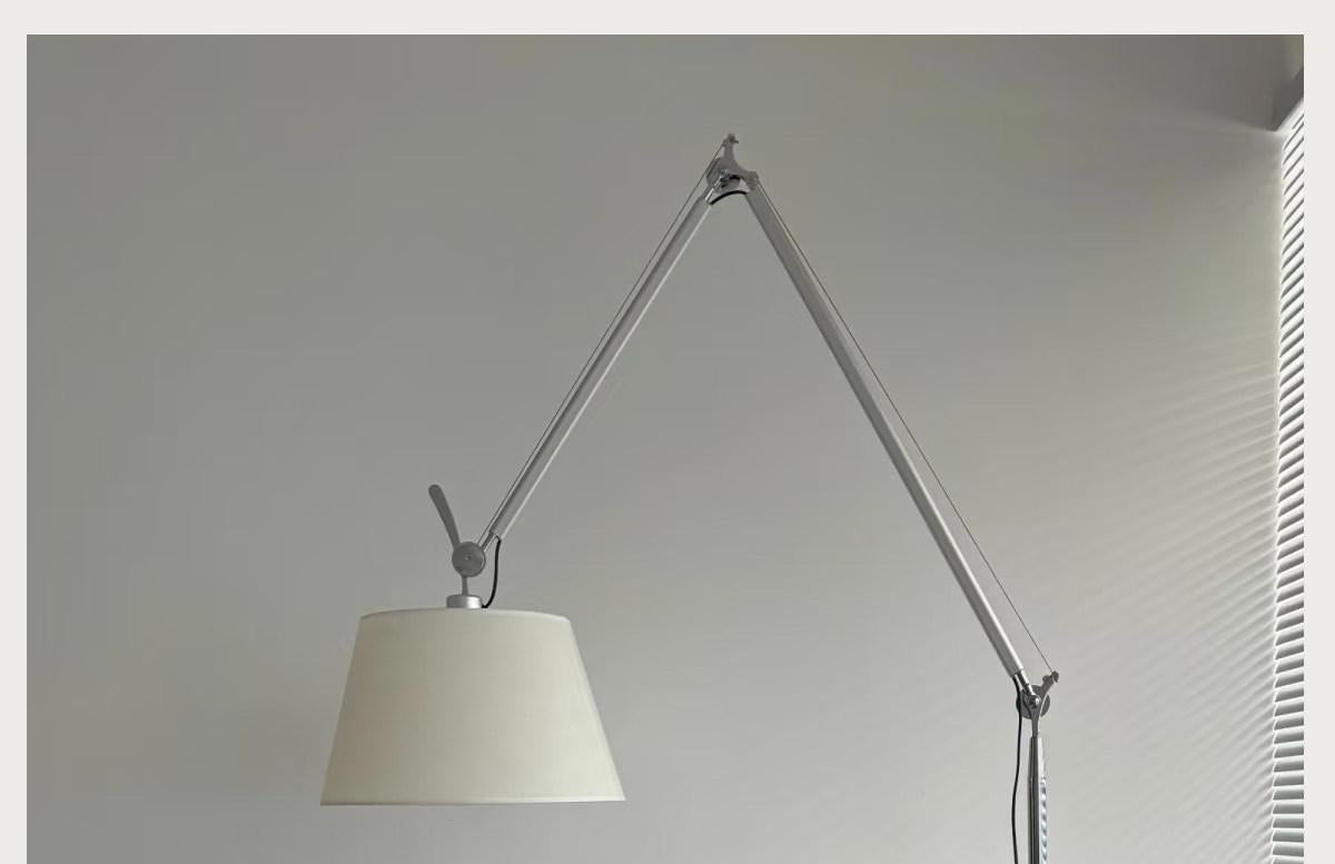 Hume | Floor Lamp