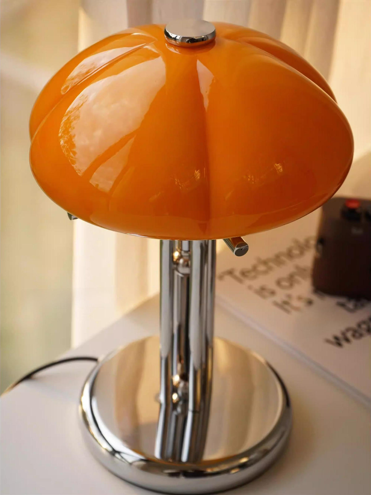 Serenta | Table Lamp