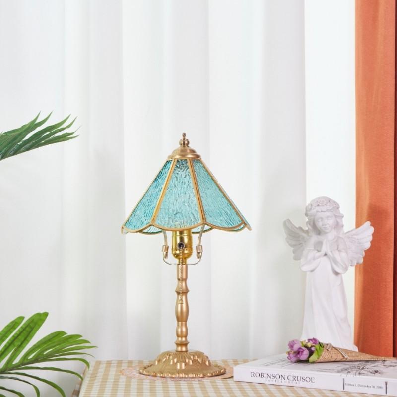 Vang | Table Lamp