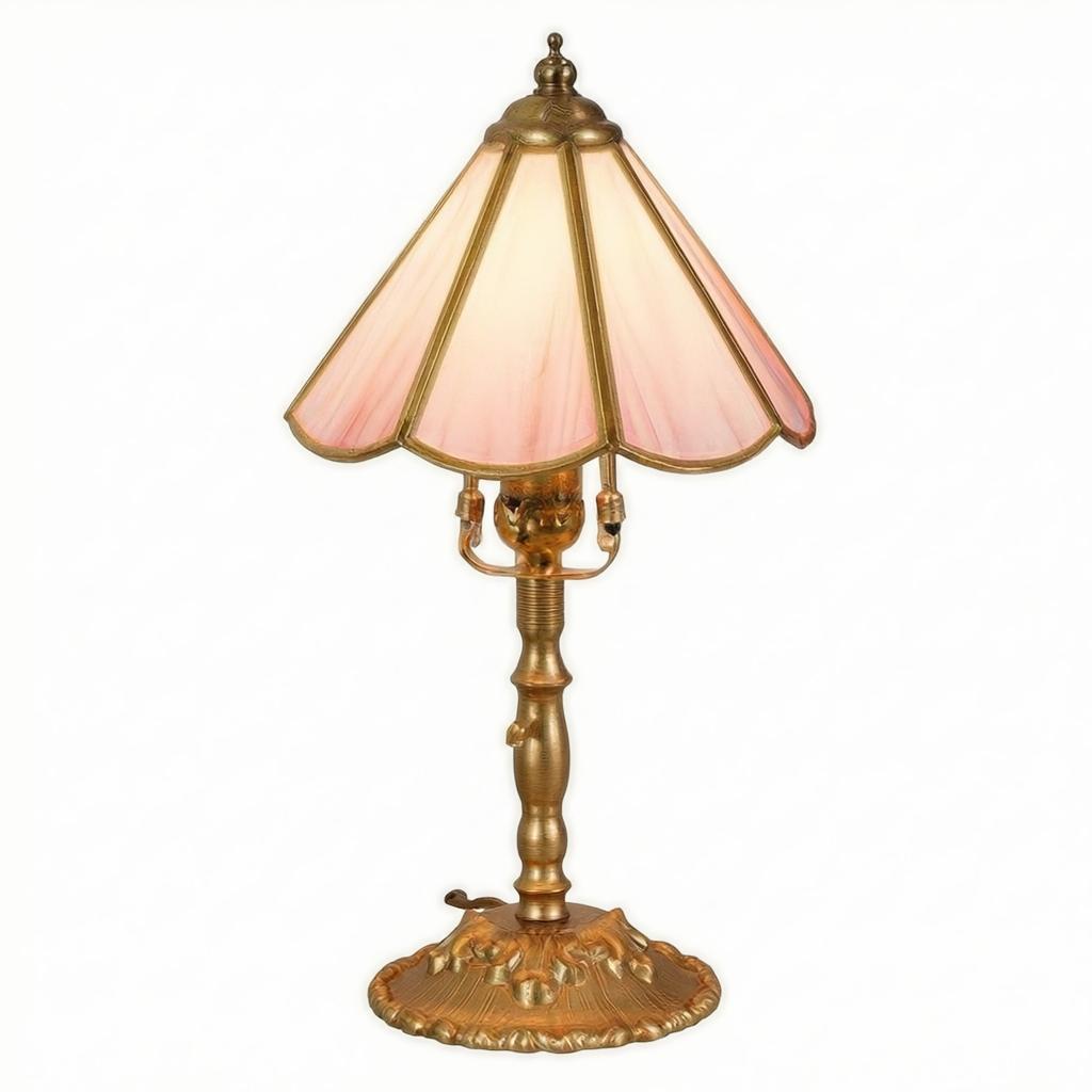 Vang | Table Lamp