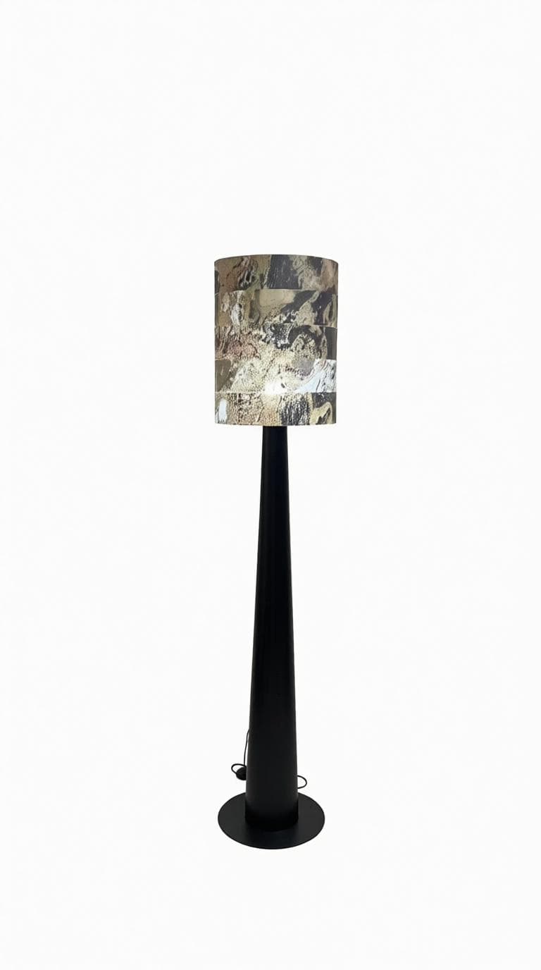 Liorilwen | Floor Lamp - Detail View #2 | HomeCartel