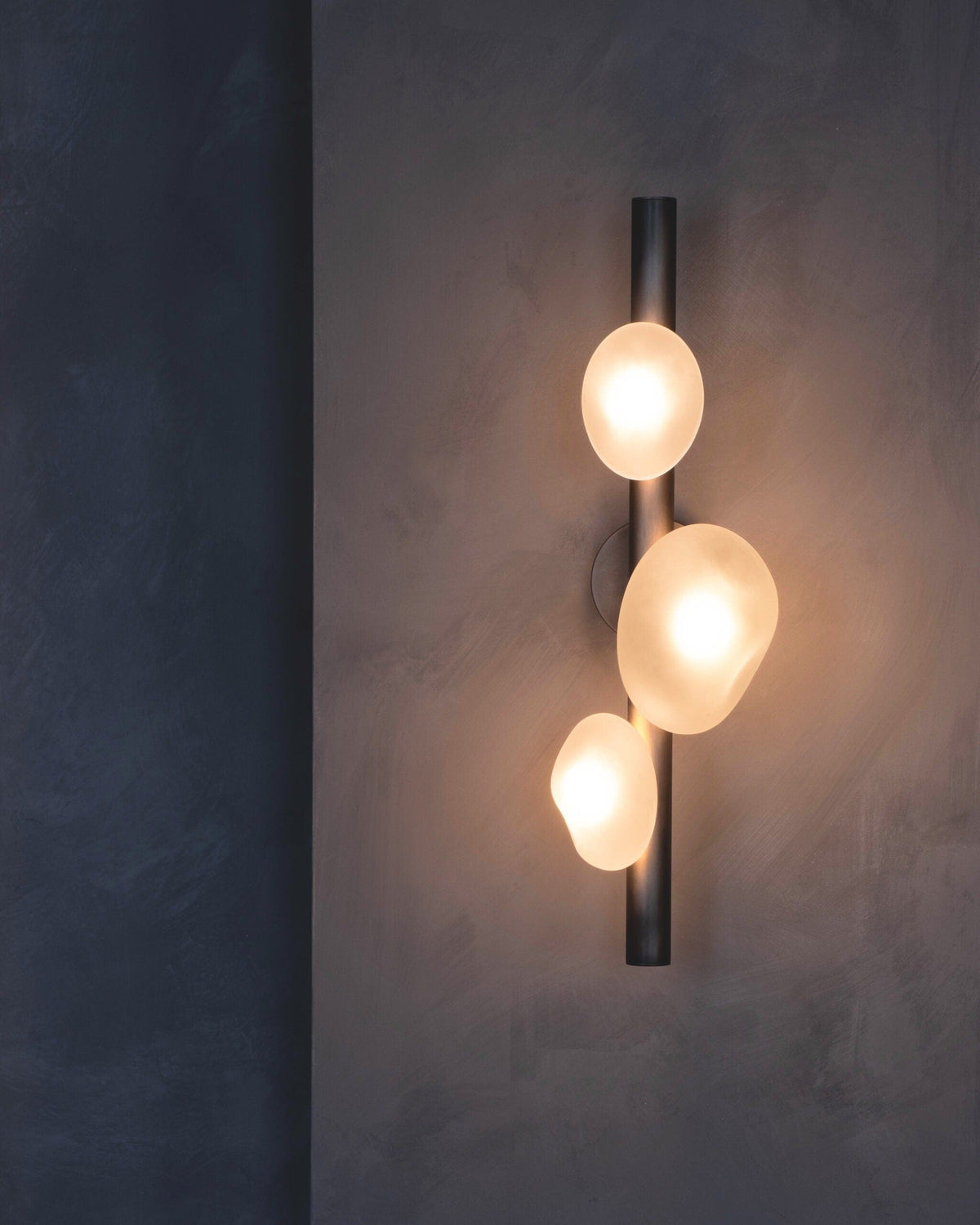 Lorenthia Une | Wall Light - Home Cartel ®