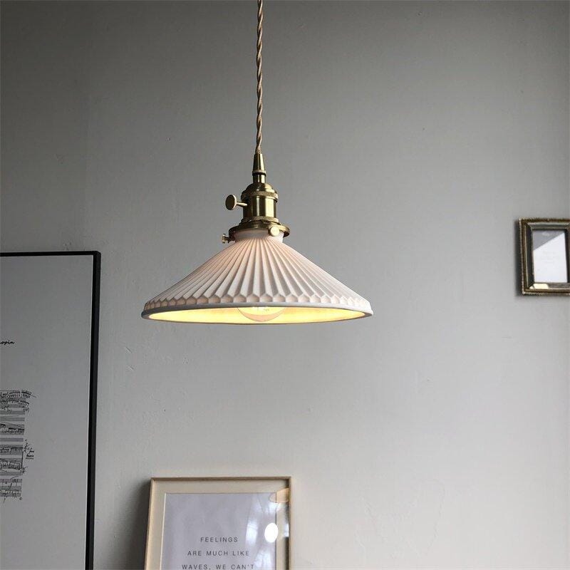 Veynire Une I Pendant Light - Detail View #3 | HomeCartel