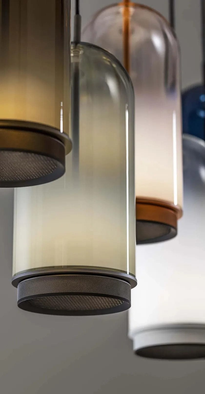 Zarenth Une | Pendant Light - Detail View #5 | HomeCartel