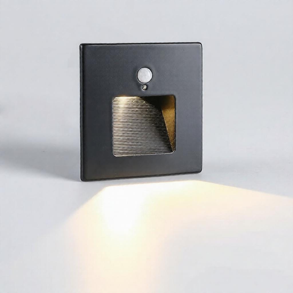 Harnavithrae | Indoor Step Light - Detail View #2 | HomeCartel