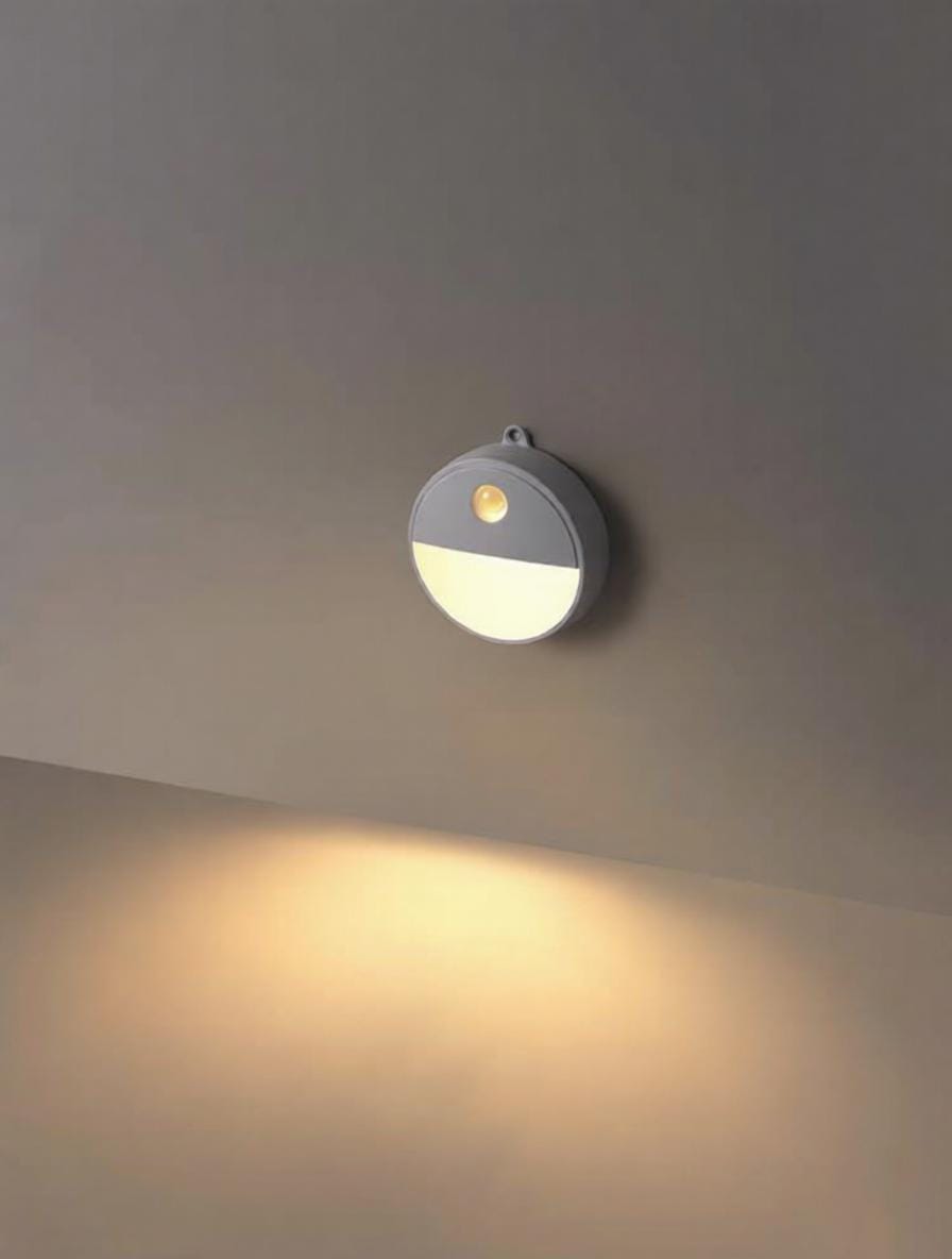 Ylveraniel | Indoor Step Light - Detail View #2 | HomeCartel