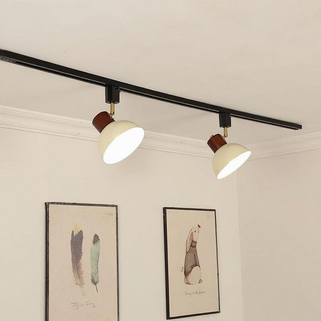 Xandrinor Une | Track Light - Detail View #2 | HomeCartel