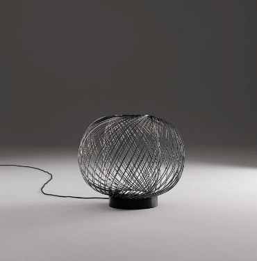 Avior | Modern LED Table Lamp - Detail View #2 | HomeCartel