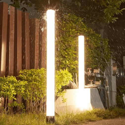 Lukretia | Pathway Light - Detail View #2 | HomeCartel