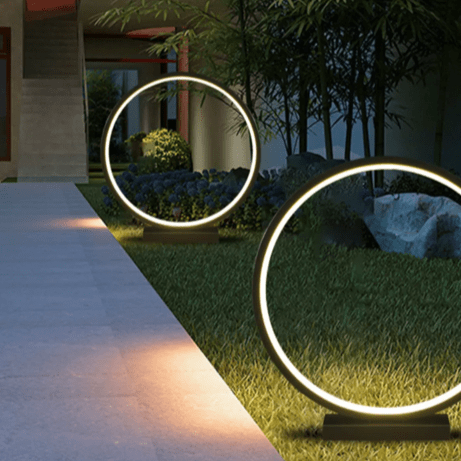 Amanda | Pathway Light - Detail View #2 | HomeCartel