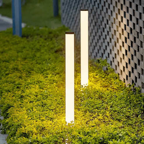 Lukretia | Pathway Light - Detail View #3 | HomeCartel