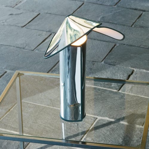 Arabella Une | Modern Table Lamp - Detail View #2 | HomeCartel