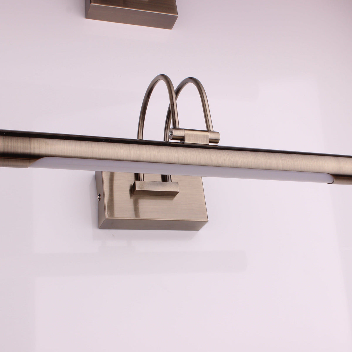 Alexandra | Painting Light - Home Cartel ®