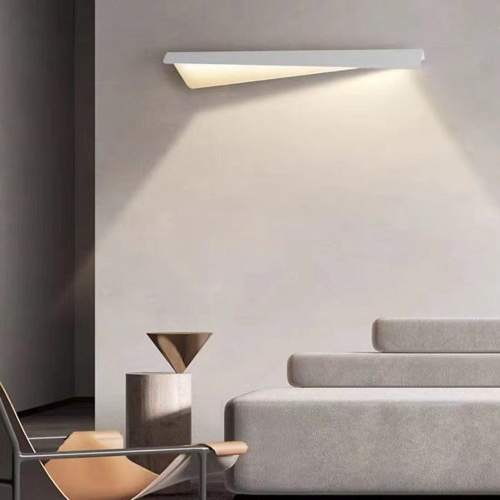Haisley | Wall Lamp - Detail View #2 | HomeCartel
