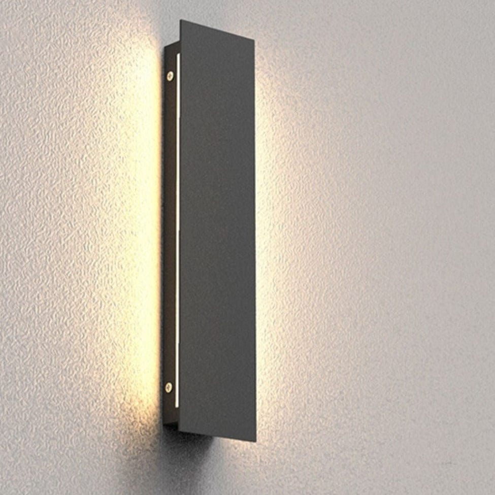 Lire | Outdoor Wall Light - Detail View #2 | HomeCartel