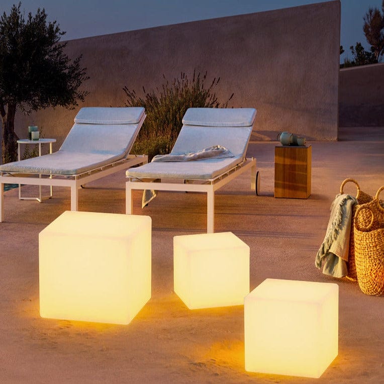 Terelnia | Outdoor Patio Light - Detail View #2 | HomeCartel