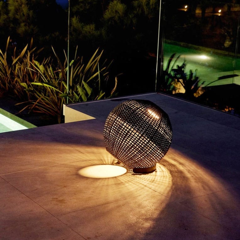 Bakura | Outdoor Floor Lamp - Detail View #2 | HomeCartel