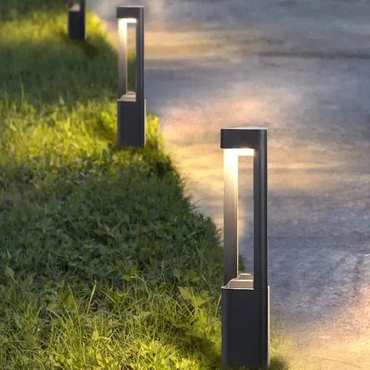 Lavilla | Outdoor Pathway Light - Detail View #2 | HomeCartel