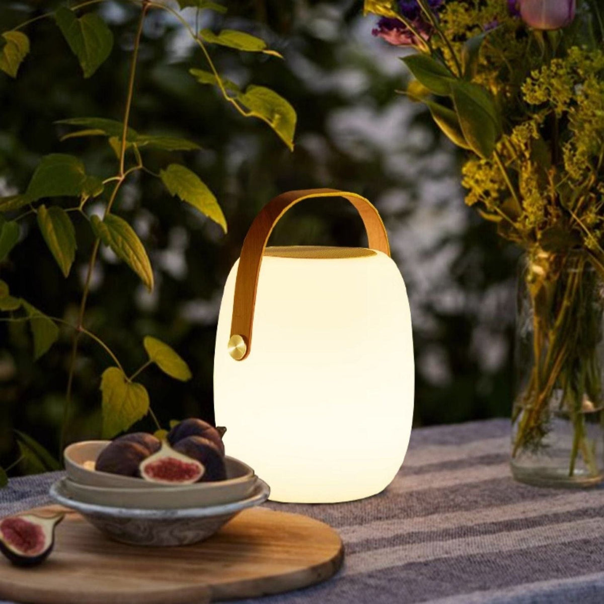 Resilla | Rechargeable Table Lamp - Detail View #2 | HomeCartel