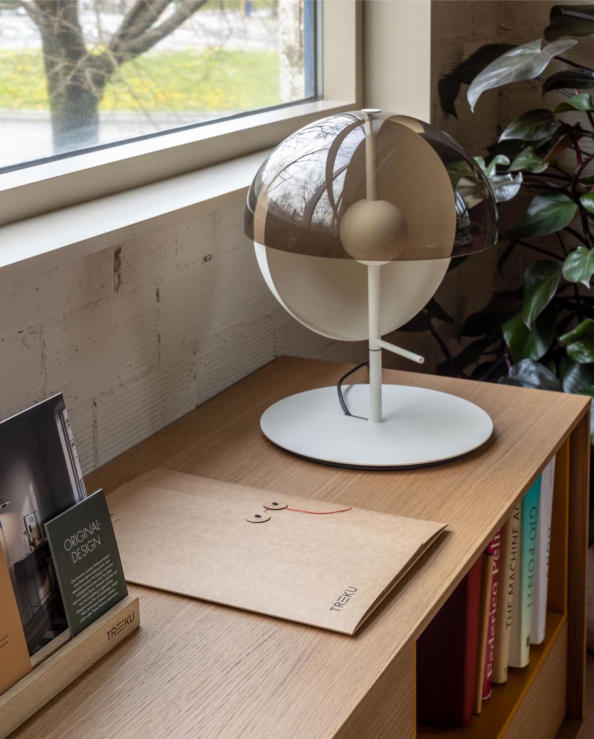 Frankie | Modern LED Table Lamp - Home Cartel ®