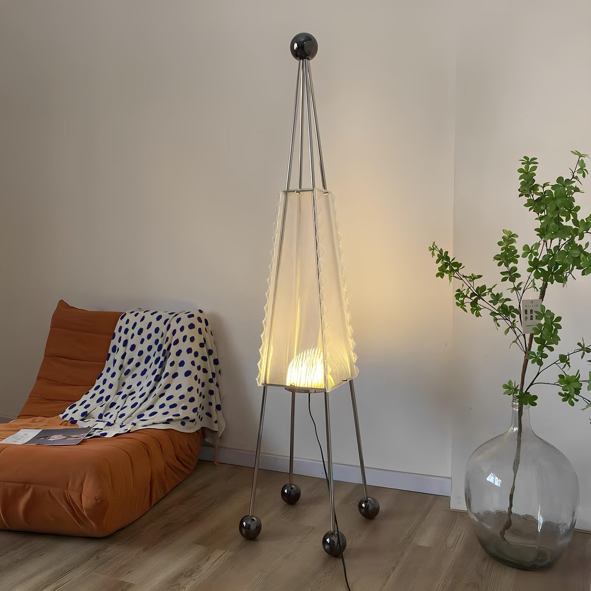 Rhalessa | Floor Lamp - Detail View #4 | HomeCartel