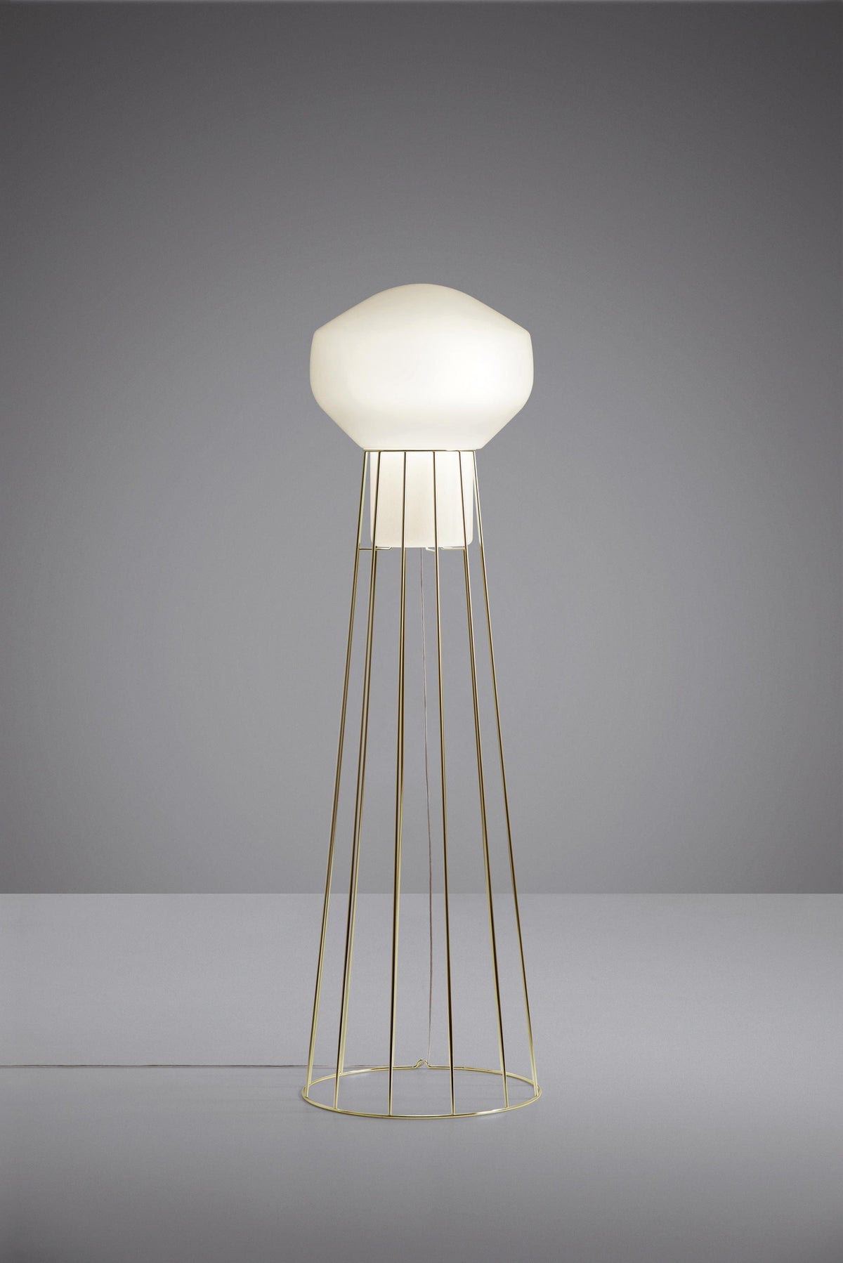 Brynjar Deux | Modern Floor Lamp - Detail View #2 | HomeCartel