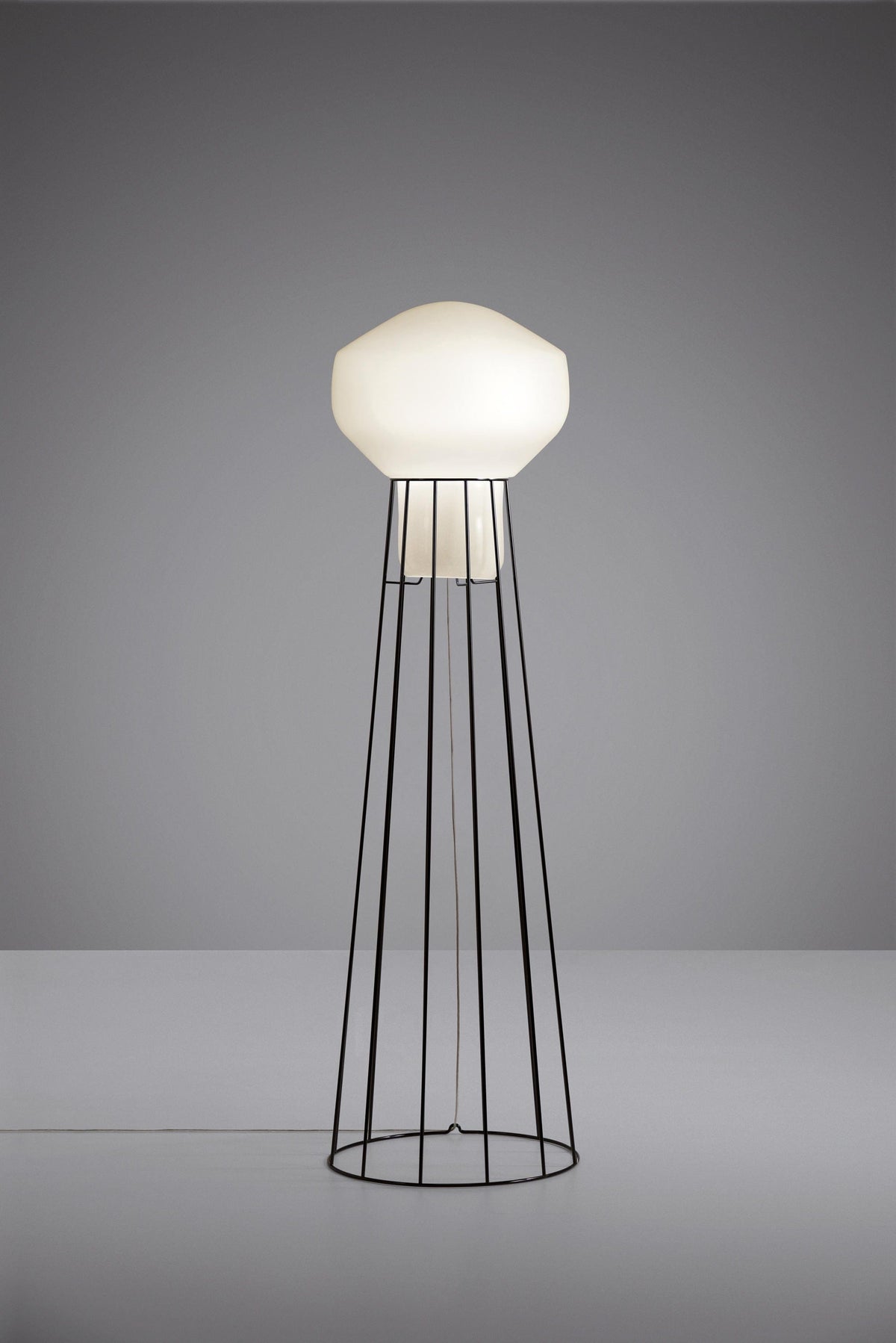Brynjar Deux | Modern Floor Lamp