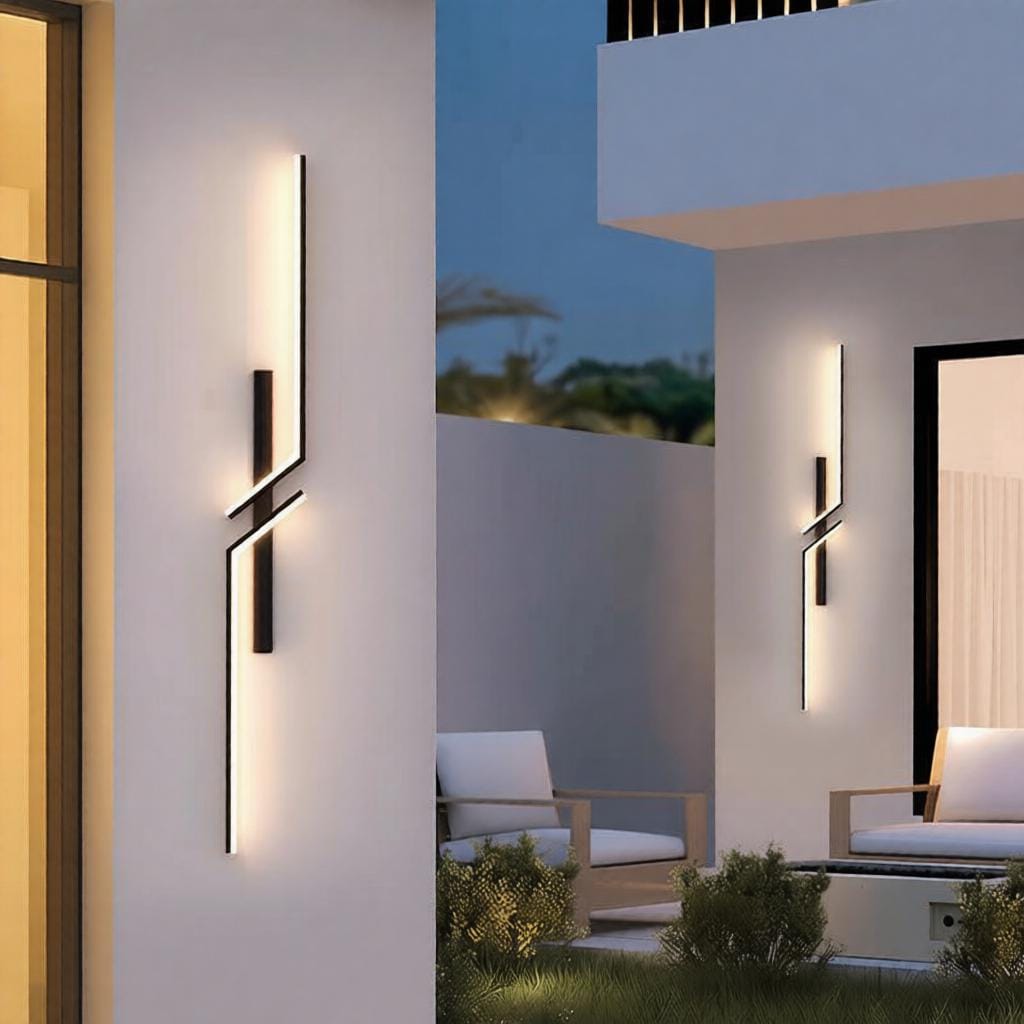 Valdoreth | Outdoor Wall Light - Detail View #4 | HomeCartel