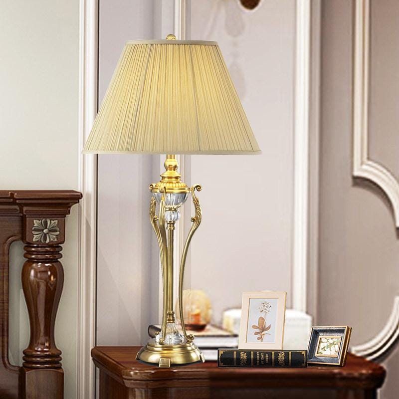 Erevina Une I Table Lamp - Detail View #2 | HomeCartel