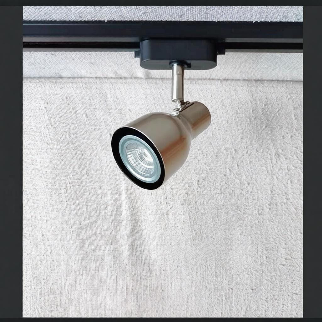 Xandrinar | Track Light - Detail View #2 | HomeCartel