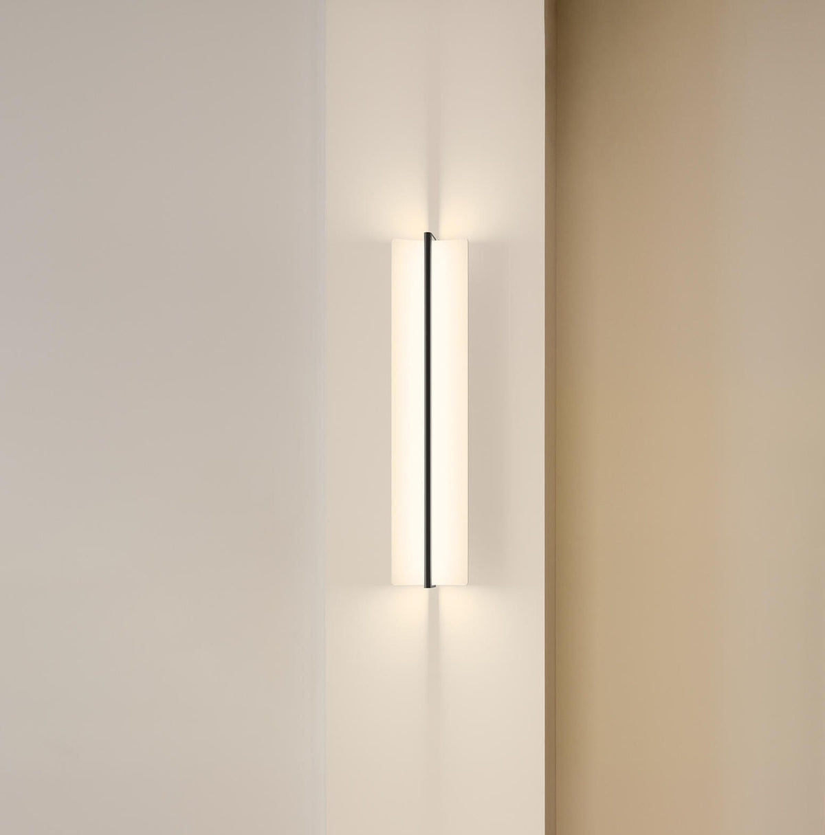 Finverra | Modern Wall Light - Home Cartel ®