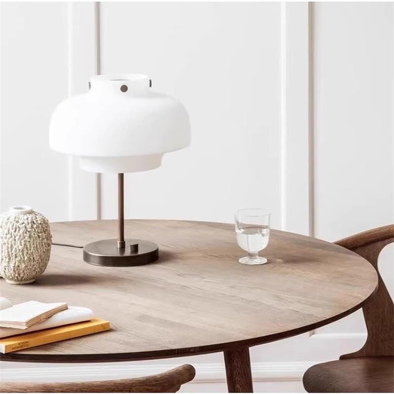 Esvayla Une I Table Lamp - Detail View #4 | HomeCartel