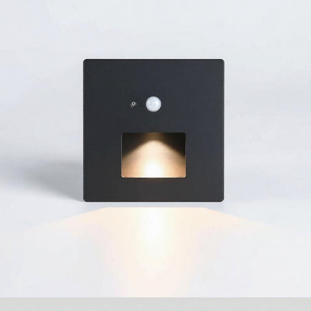 Garnysthae | Indoor Step Light - Detail View #2 | HomeCartel