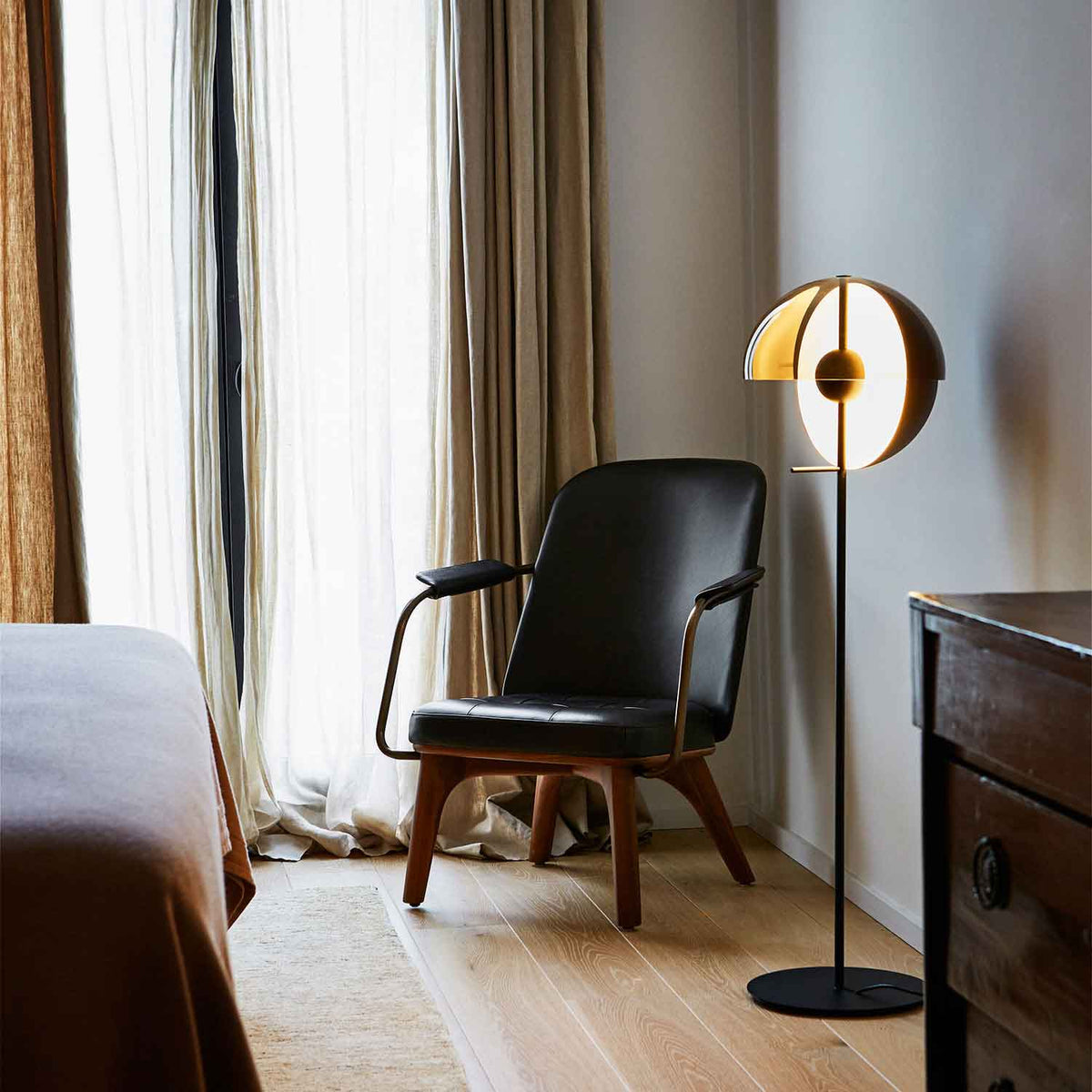 Frankie | Modern LED Floor Lamp - Detail View #4 | HomeCartel