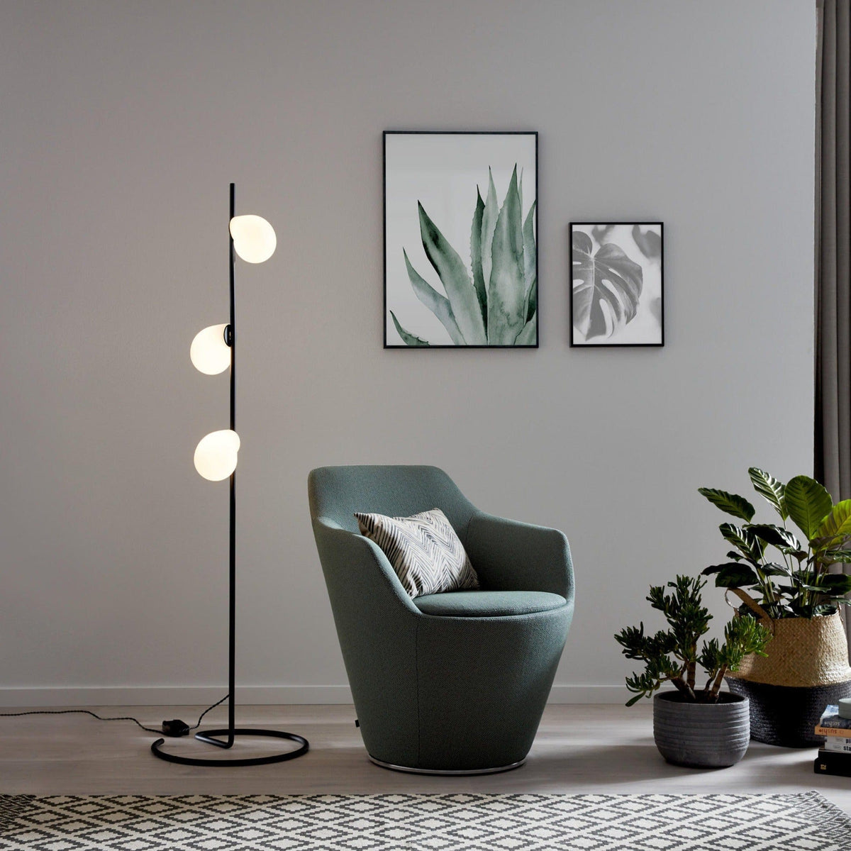 Galene Deux | Modern LED Floor Lamp - Detail View #3 | HomeCartel