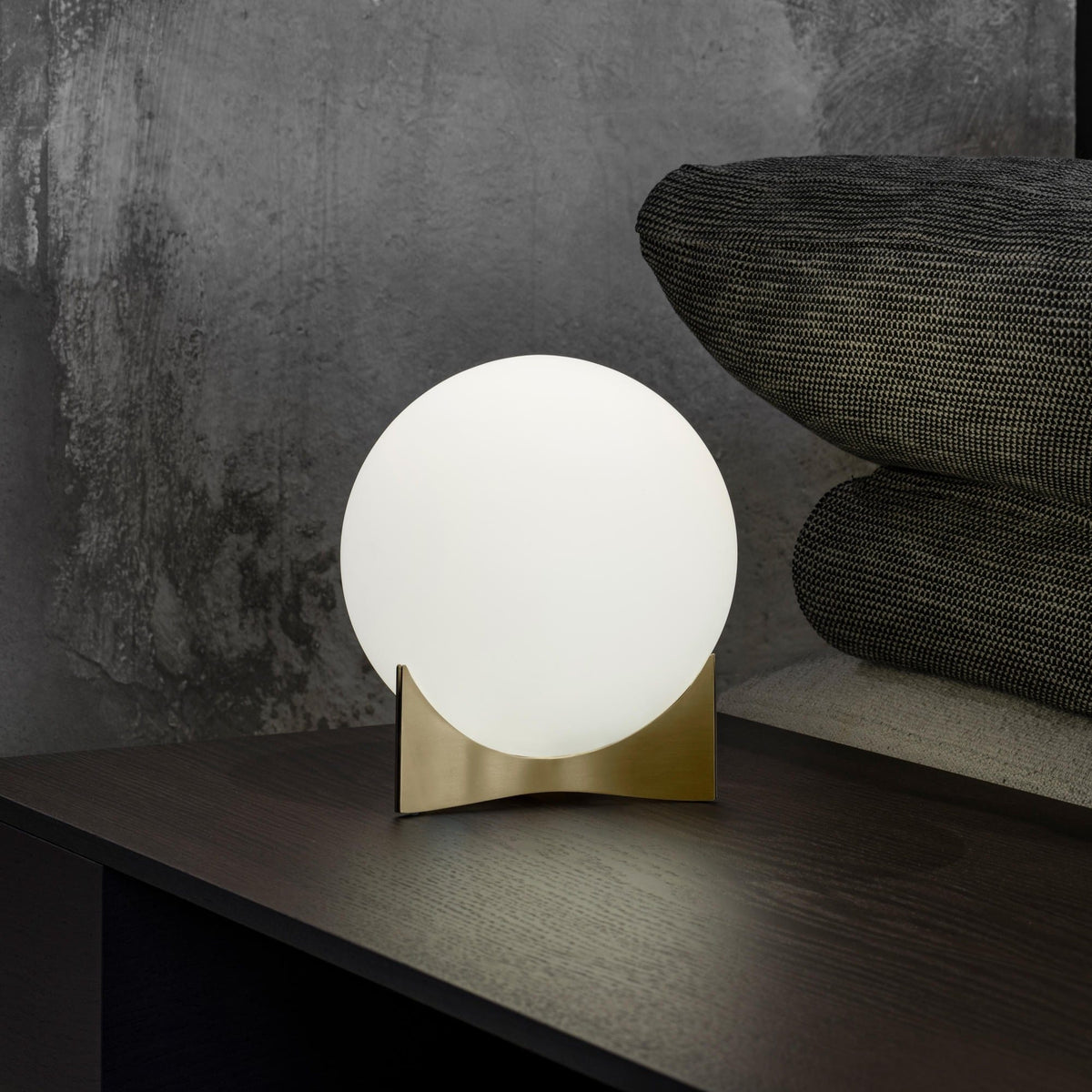 Kesto | Table Lamp - Detail View #3 | HomeCartel