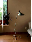 Dorelynne Une | Floor Lamp