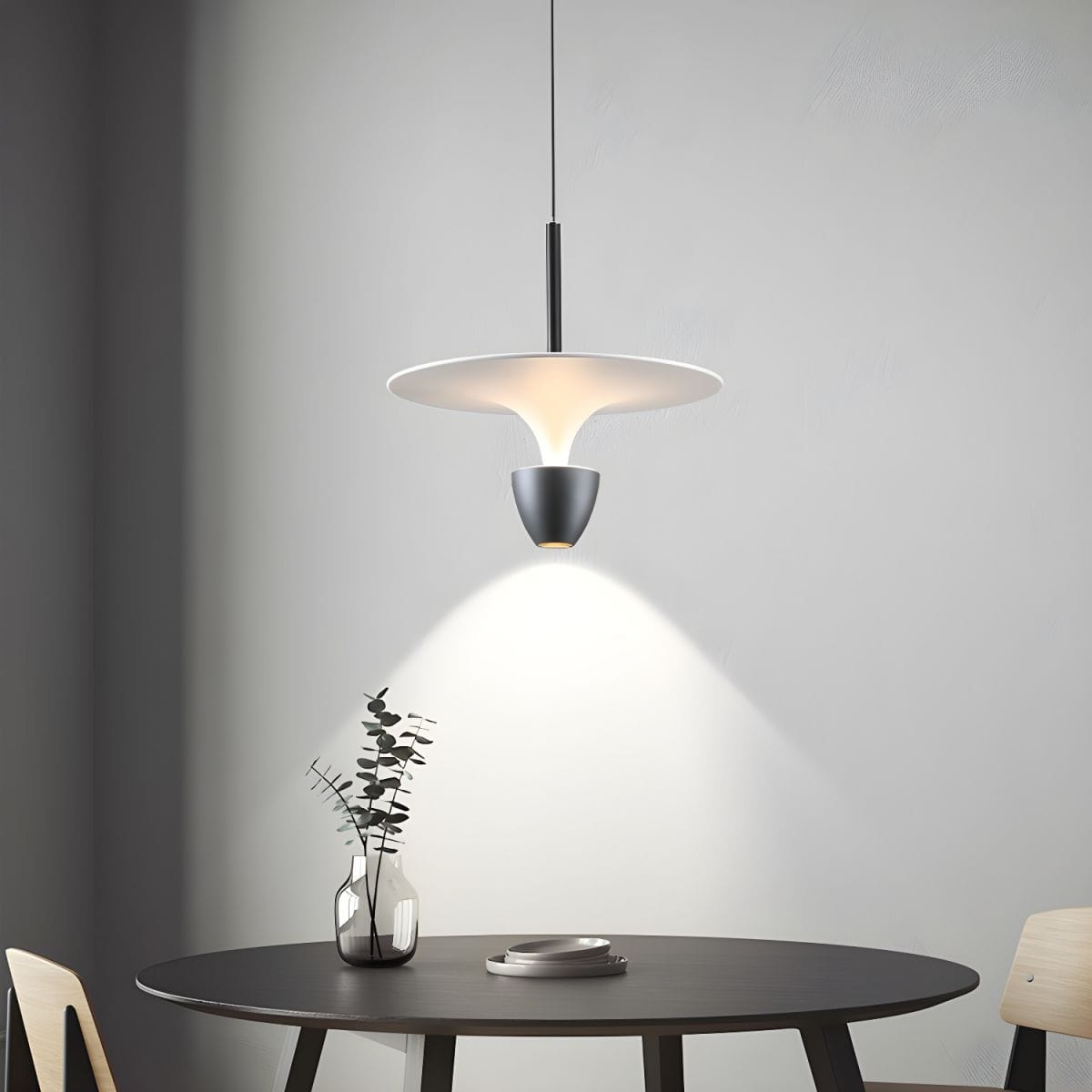 Gloriosa | Pendant Light - Detail View #4 | HomeCartel