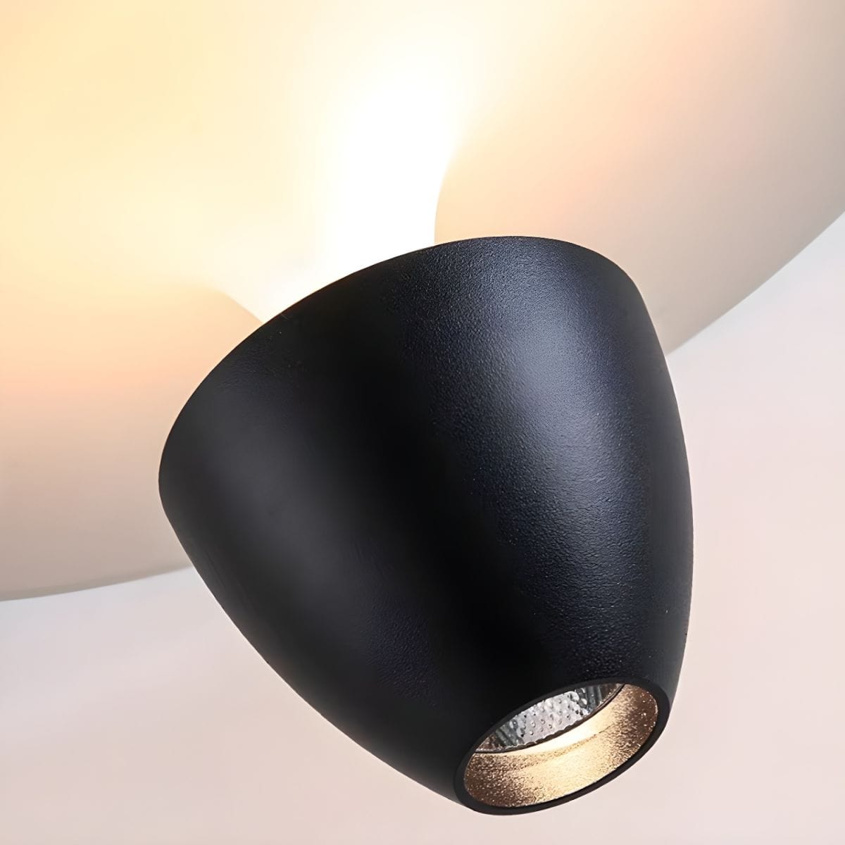 Gloriosa | Pendant Light - Detail View #7 | HomeCartel