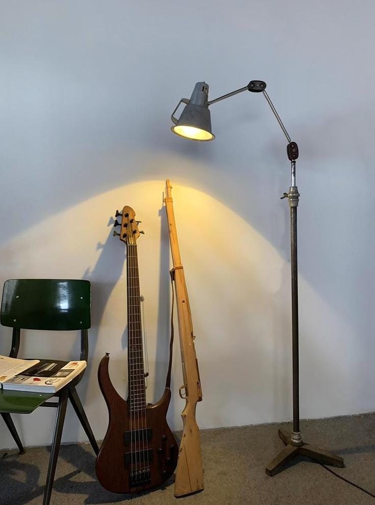 Levrona | Floor Lamp Swing Arm - Detail View #2 | HomeCartel