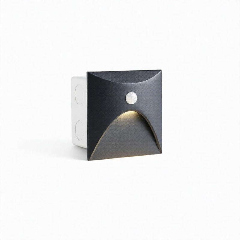 Celyndoril Une | Indoor Step Light