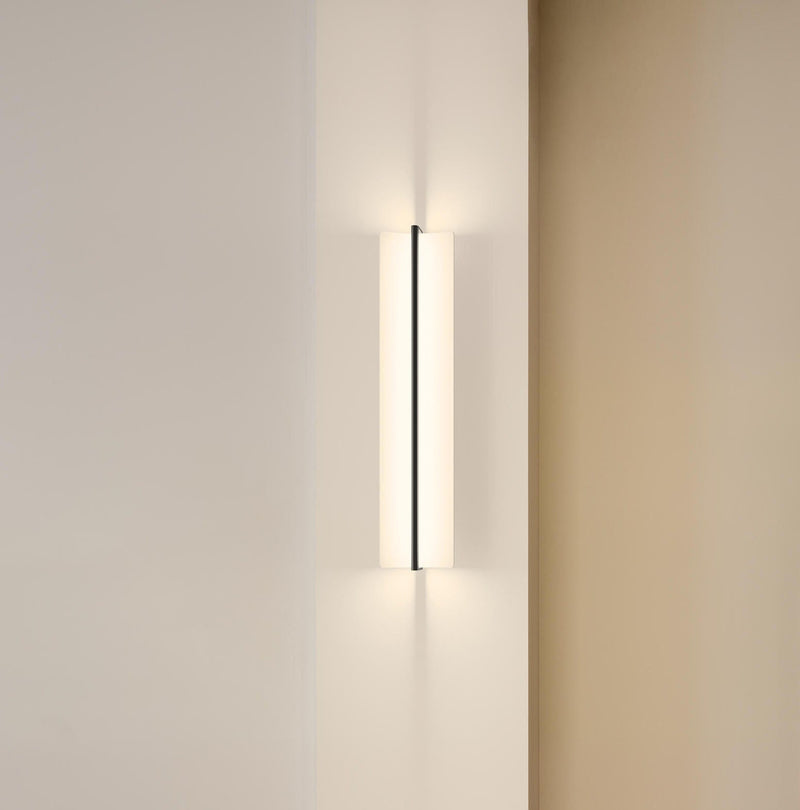 Ishaan | Modern Wall Light