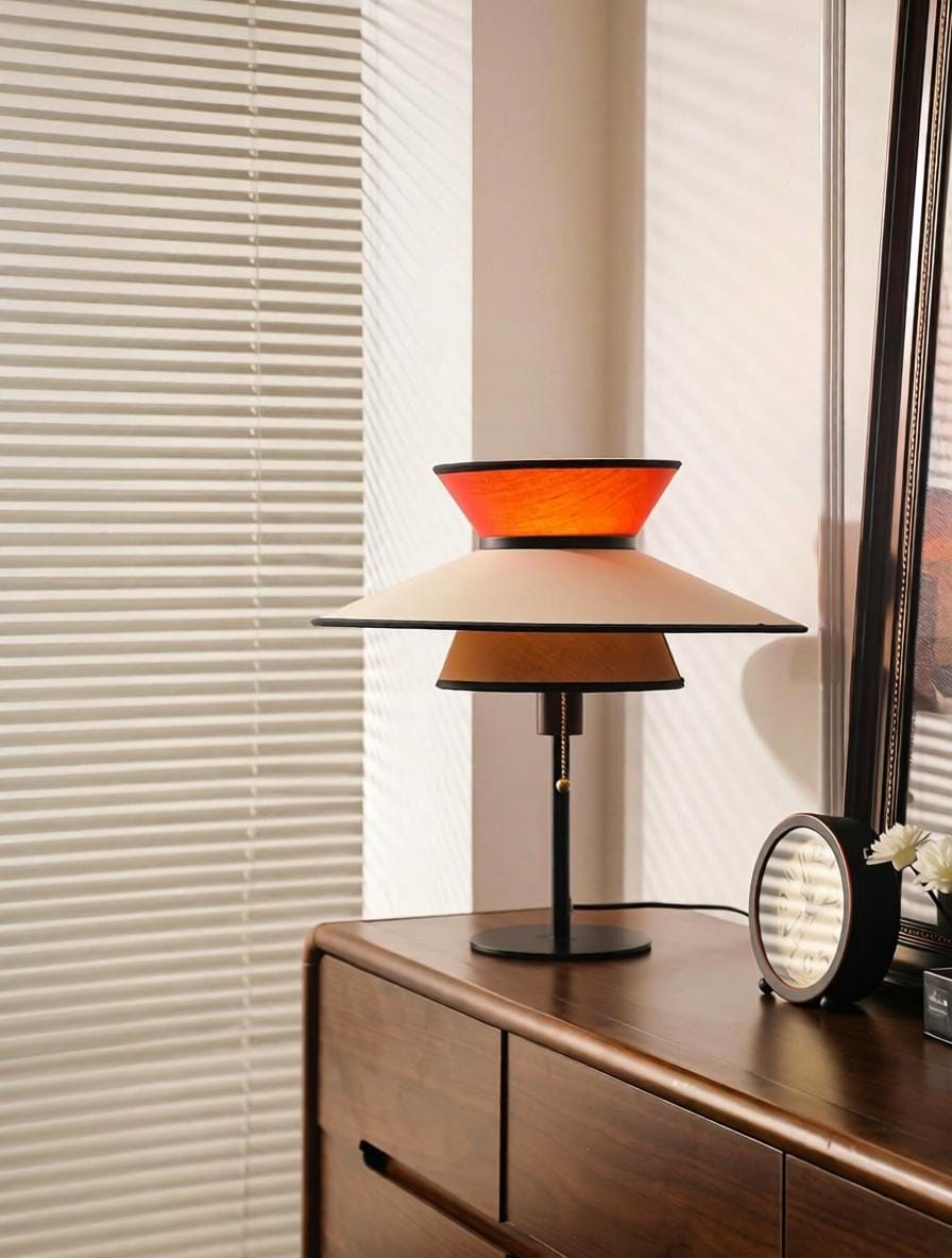 Lyrrin Une I Table Lamp - Detail View #3 | HomeCartel