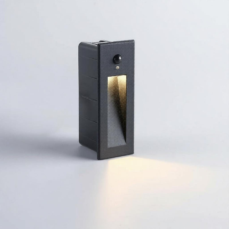 Calvorynthae | Outdoor Step Light