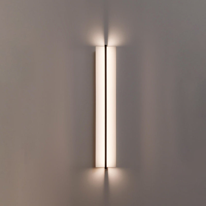 Ishaan | Modern Wall Light