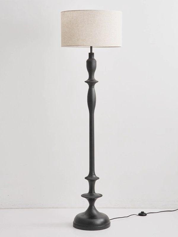 Vinethar I Floor Lamp - Detail View #2 | HomeCartel